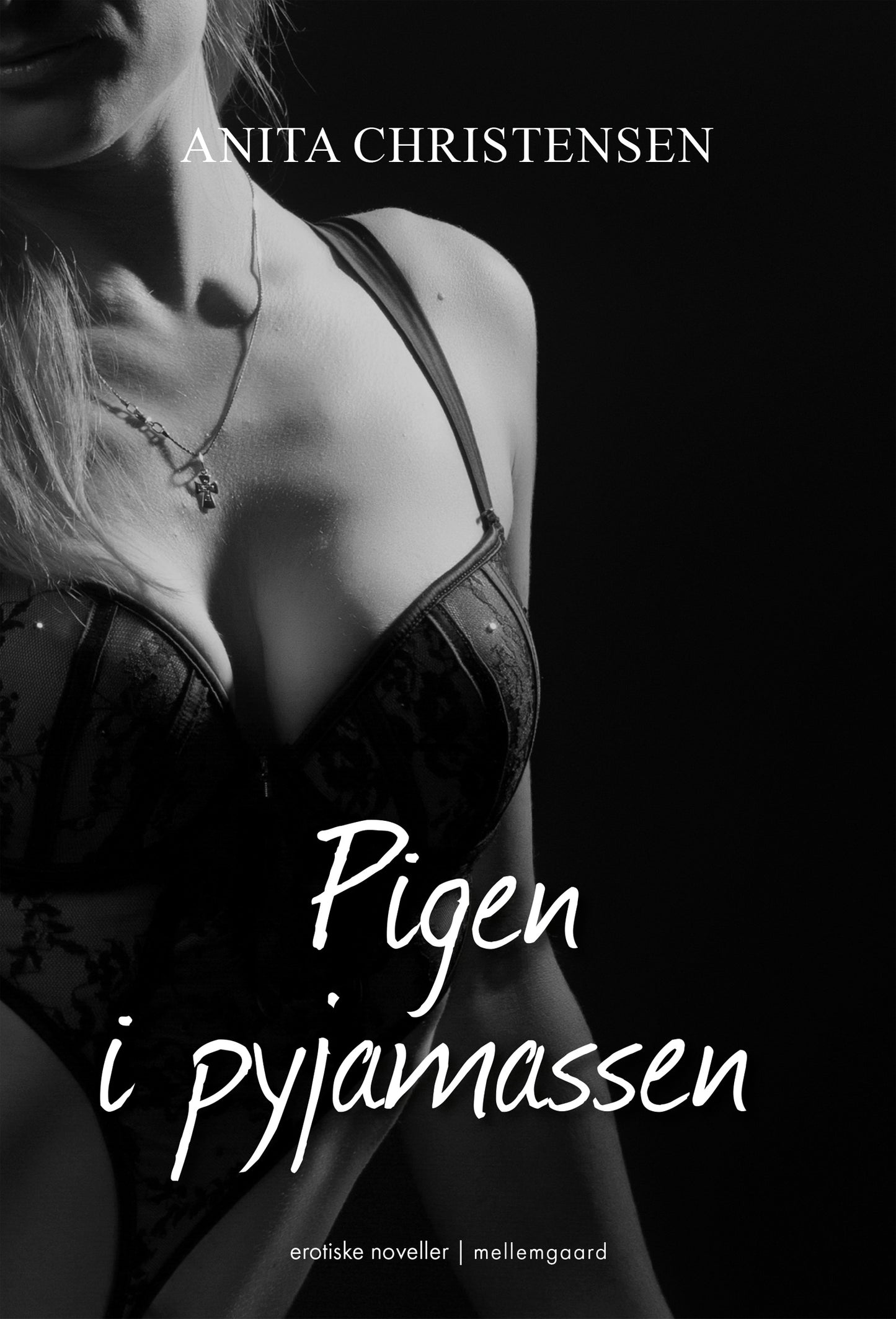 Pigen i pyjamassen